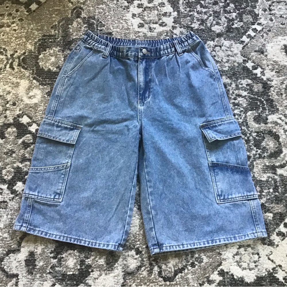 SHEIN Lighter Wash Denim Long Cargo Shorts, Size 31